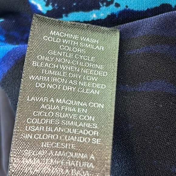 White House Black Market Halter Style Large PrintDress in Jersey Fabric sz.XS - Picture 9 of 9